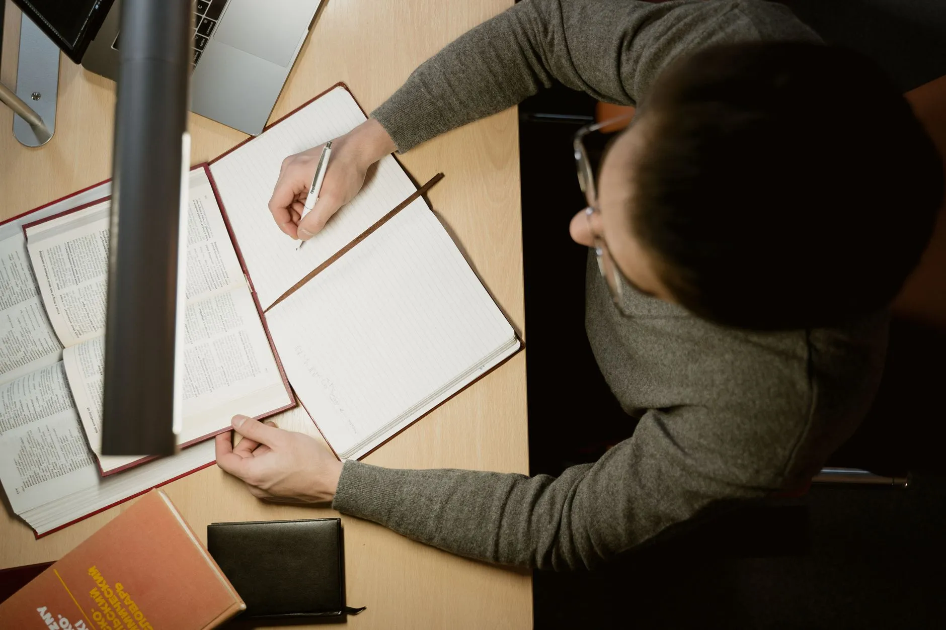How to Choose the Best AI Learning Tool to Save Your GPA