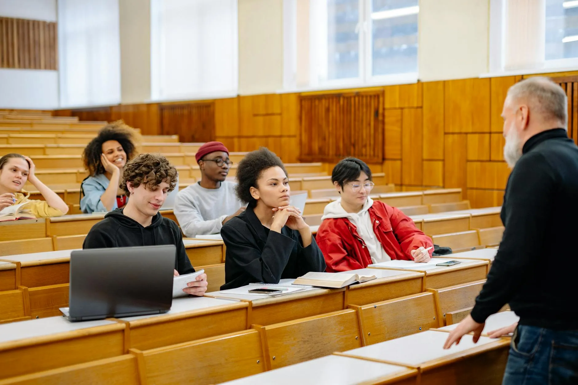 How to Use an AI Lecture Notes Generator to Reclaim Your Weekends